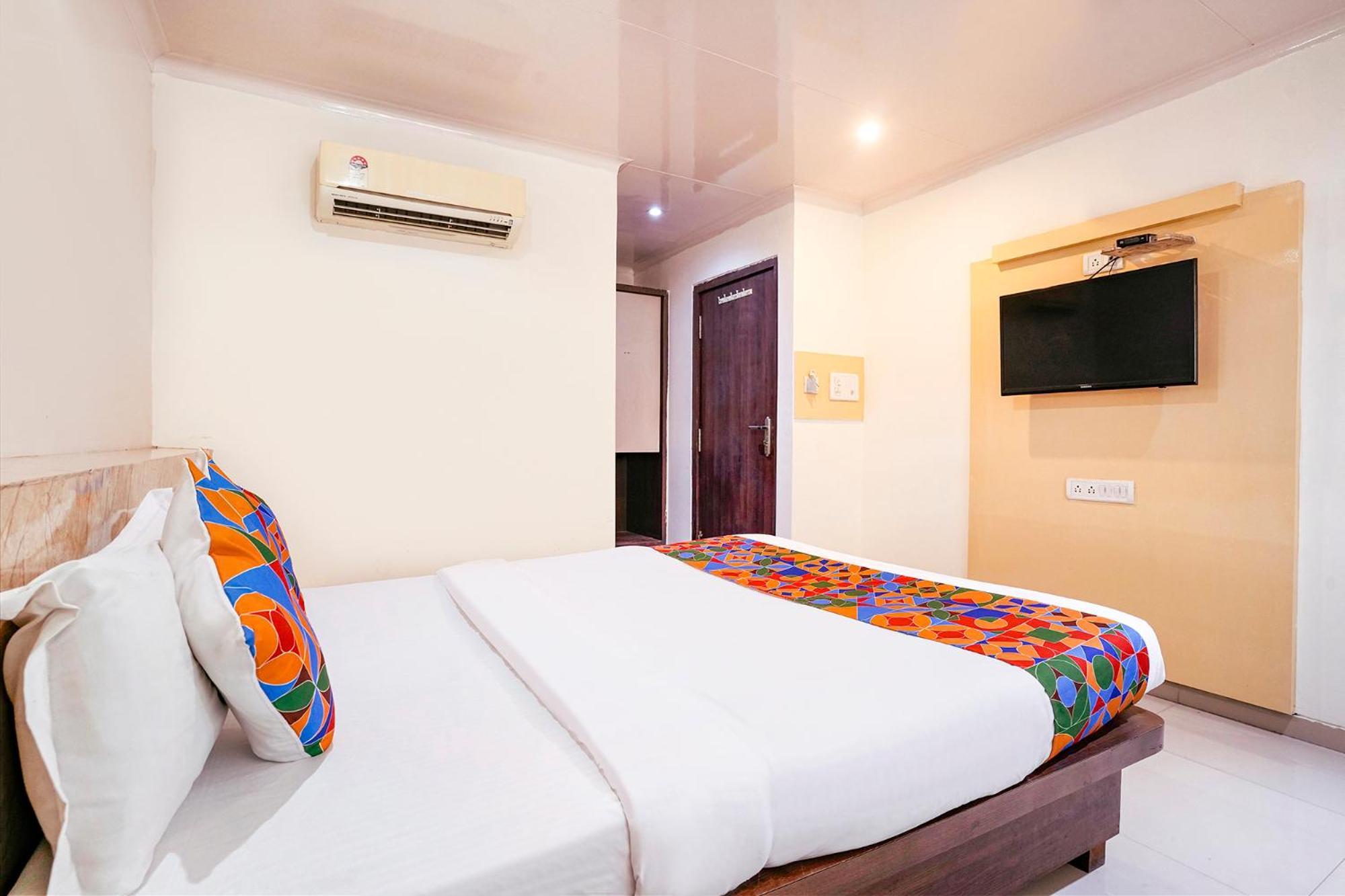 Fabhotel Everest Vashi Εξωτερικό φωτογραφία