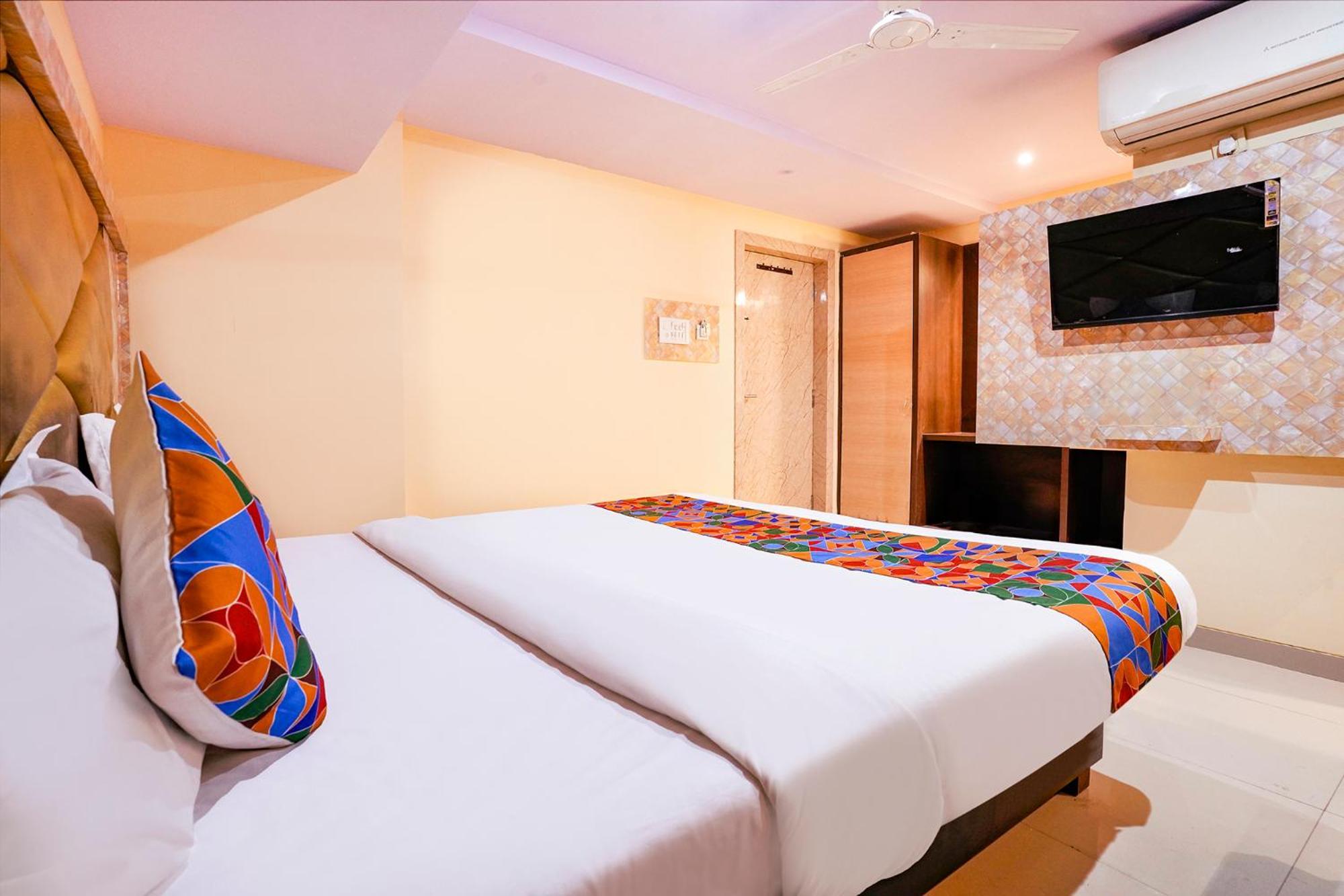 Fabhotel Everest Vashi Εξωτερικό φωτογραφία