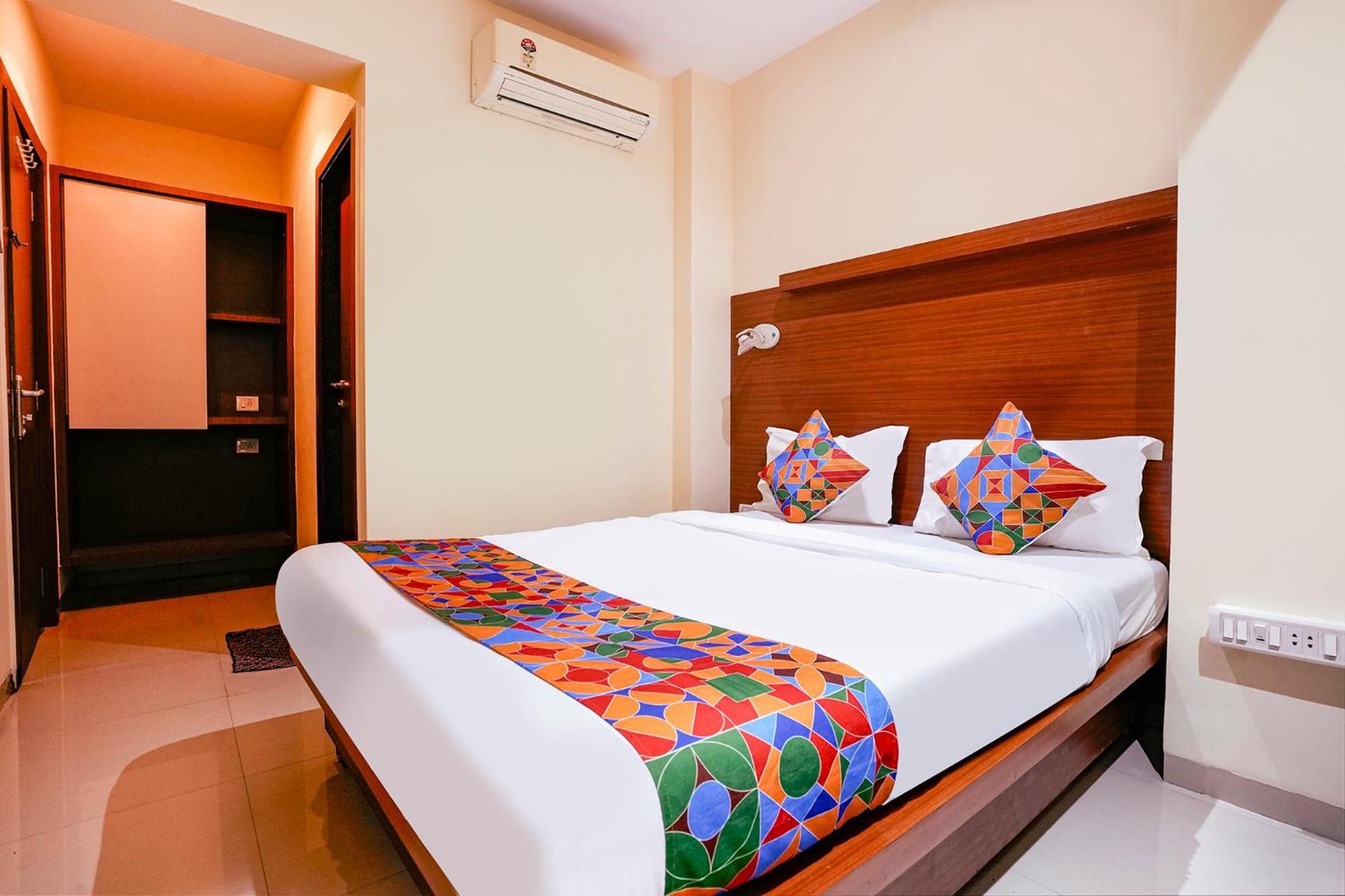 Fabhotel Everest Vashi Εξωτερικό φωτογραφία